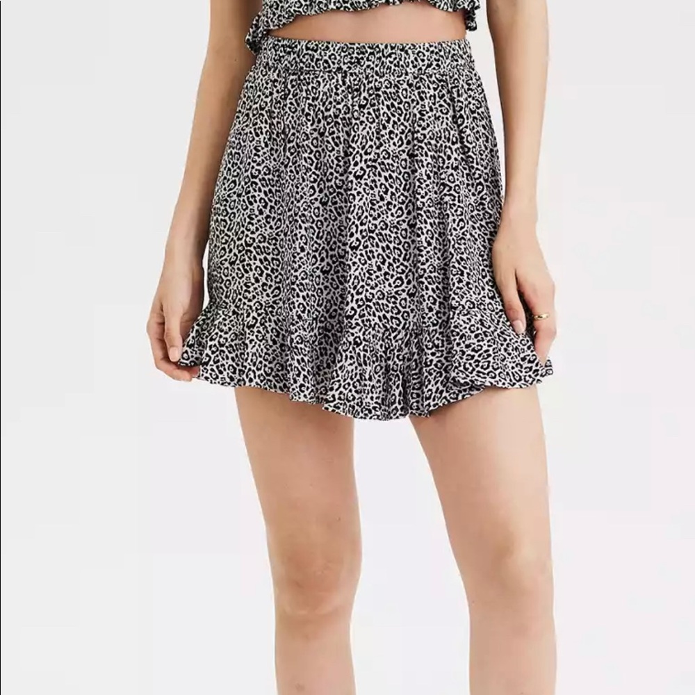 AE High-Waisted Leopard Print Mini Skirt